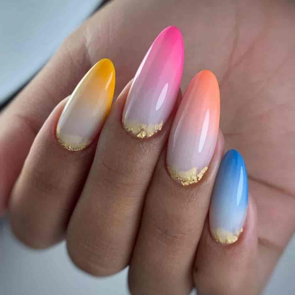 کاشت و طراحی ناخن